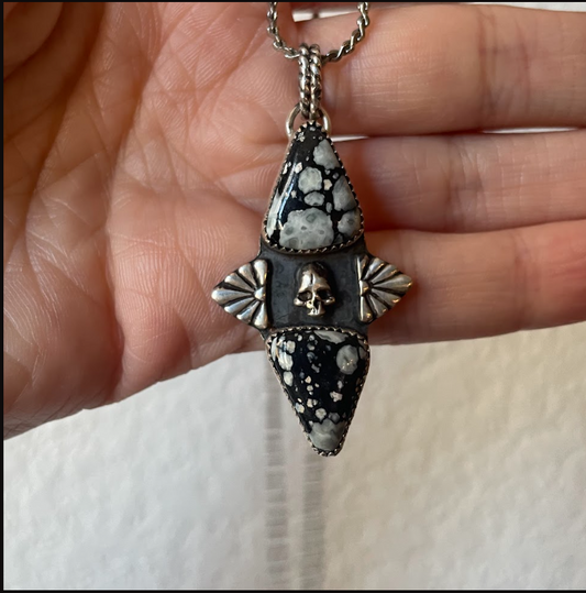 Skull Flower Hubei Pendant